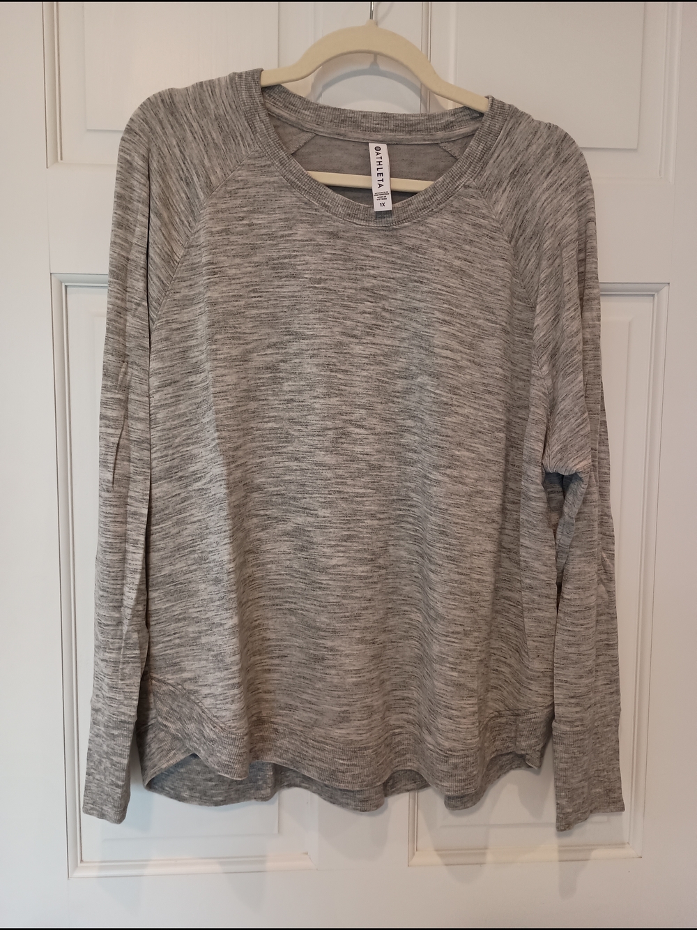 Athleta Mindset Spacedyed Gray Long Sleeve Pullover Sweatshirt